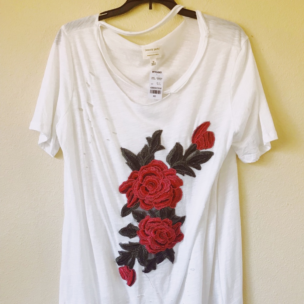 Distressed Tee w/ Rose Applique NWT